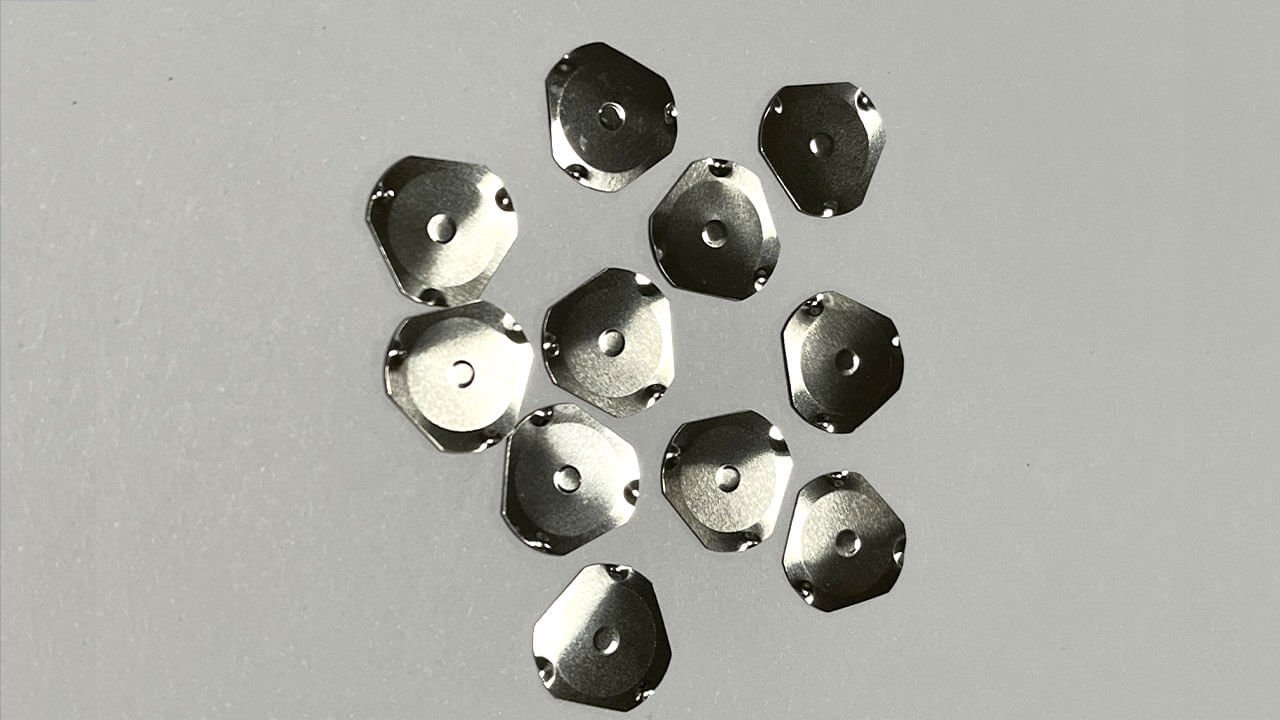 Triangle-Metal-Dome-01