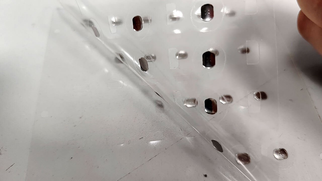 How-to-Assemble-Metal-Dome-Array-on-PCB-02