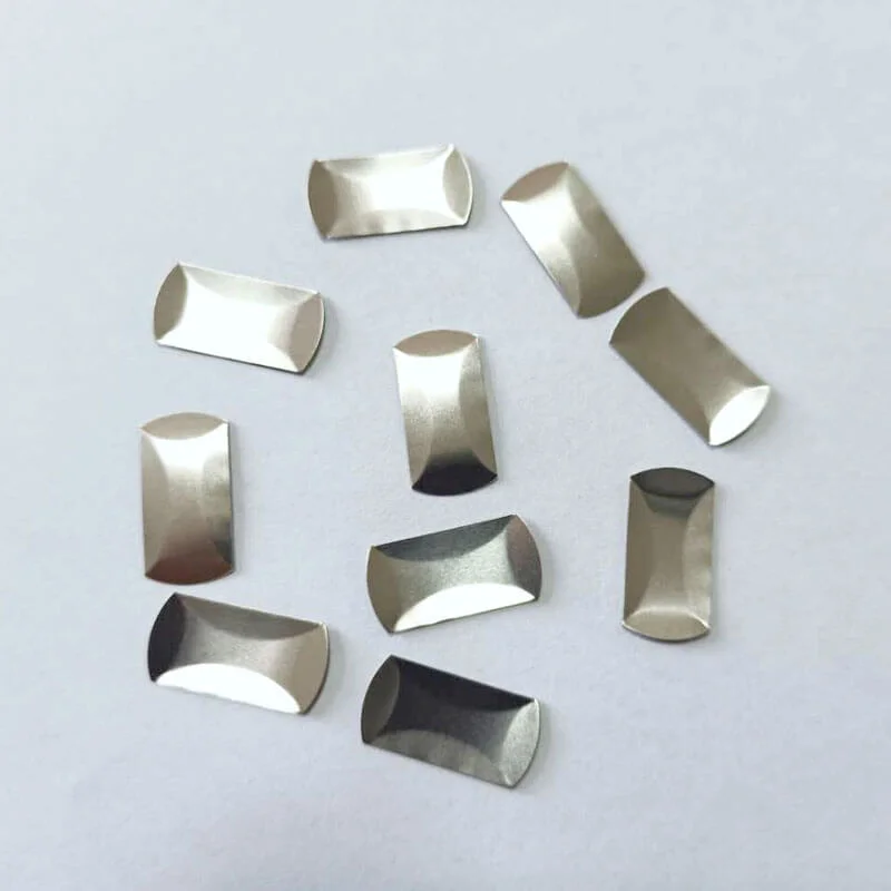 Many-OBLONG-Metal-Domes